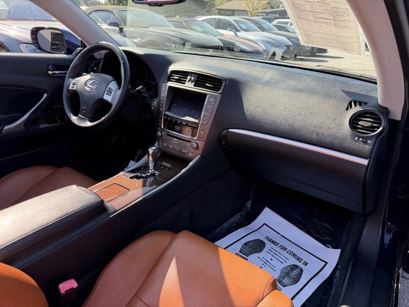 Lexus IS C 350 2011