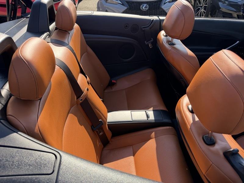 Lexus IS C 350 2011