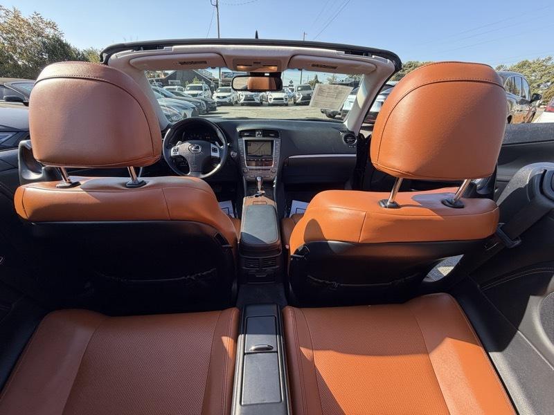 Lexus IS C 350 2011