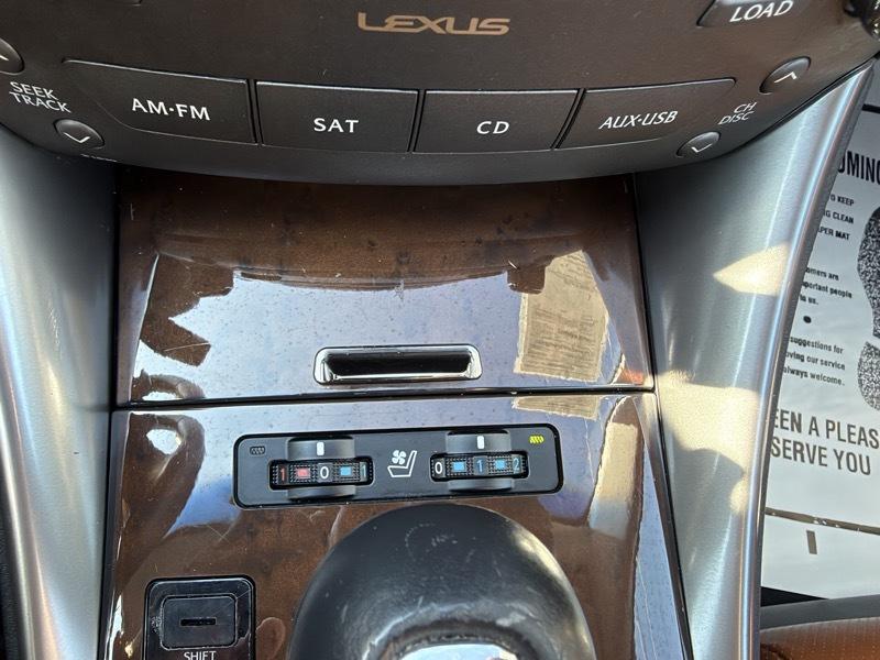 Lexus IS C 350 2011