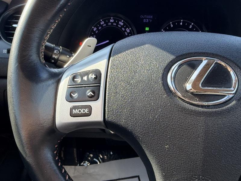 Lexus IS C 350 2011