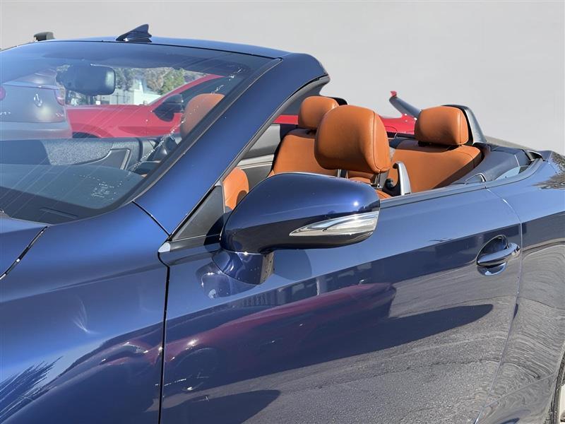 Lexus IS C 350 2011