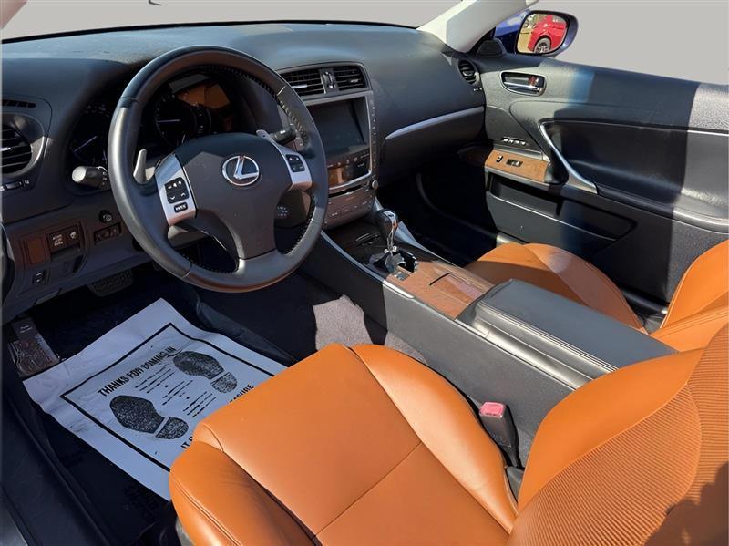 Lexus IS C 350 2011