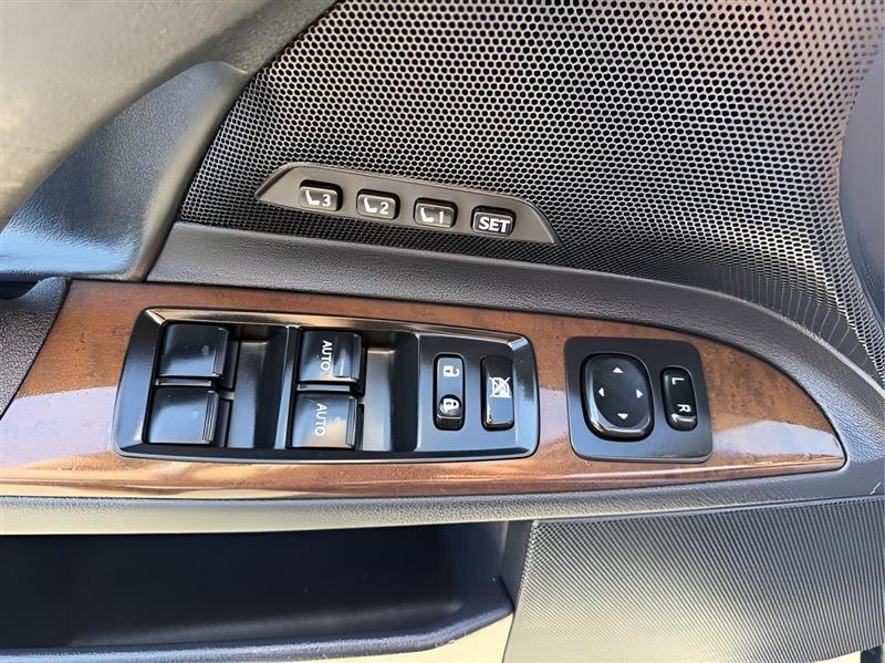 Lexus IS C 350 2011