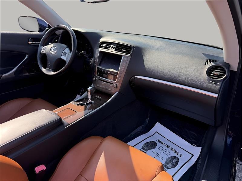 Lexus IS C 350 2011