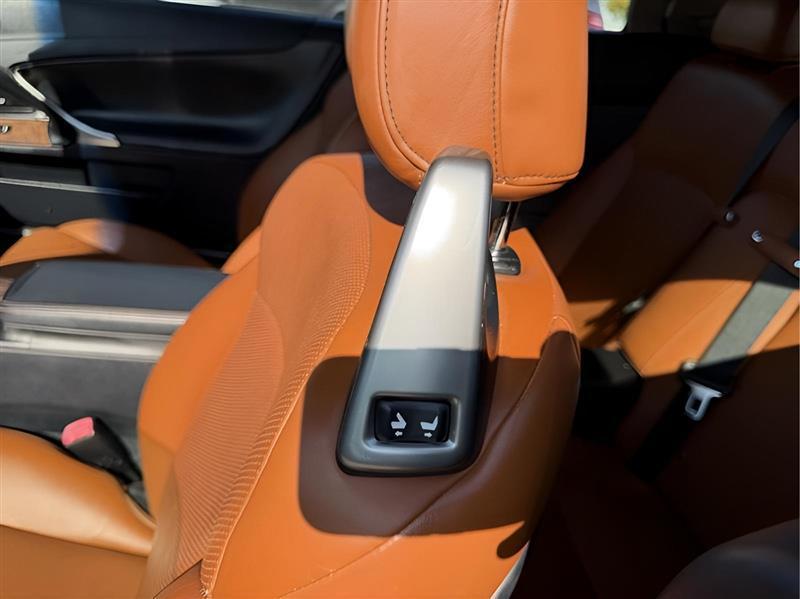 Lexus IS C 350 2011