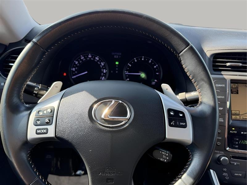 Lexus IS C 350 2011