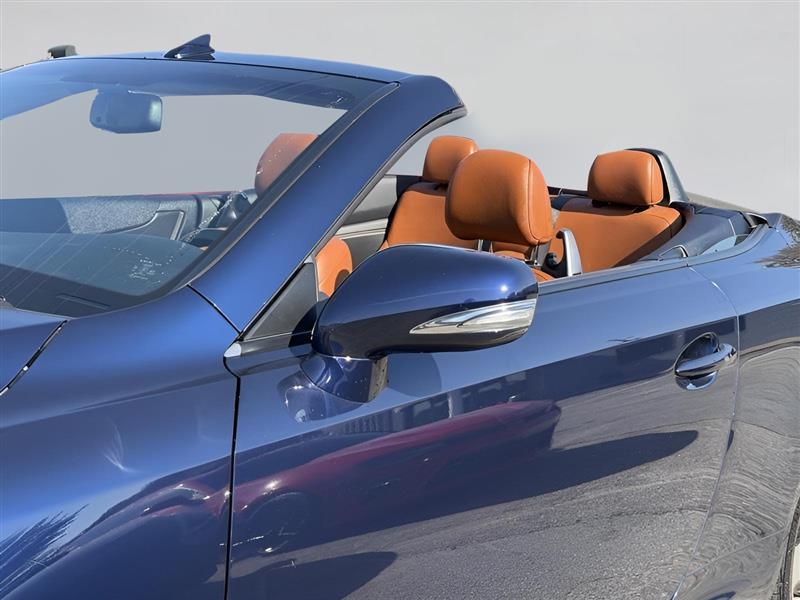 Lexus IS C 350 2011