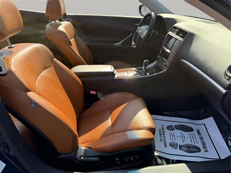 Lexus IS C 350 2011