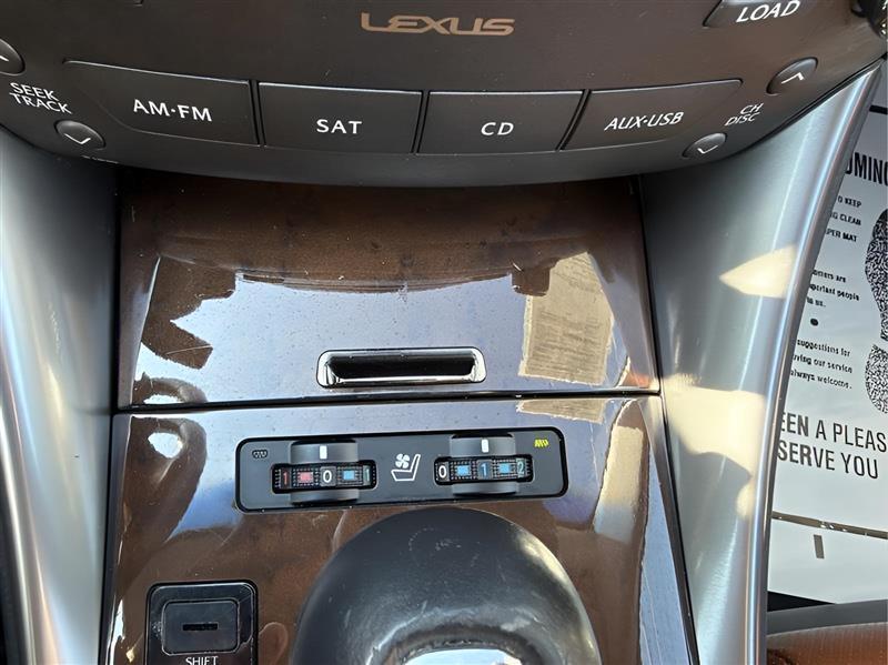Lexus IS C 350 2011