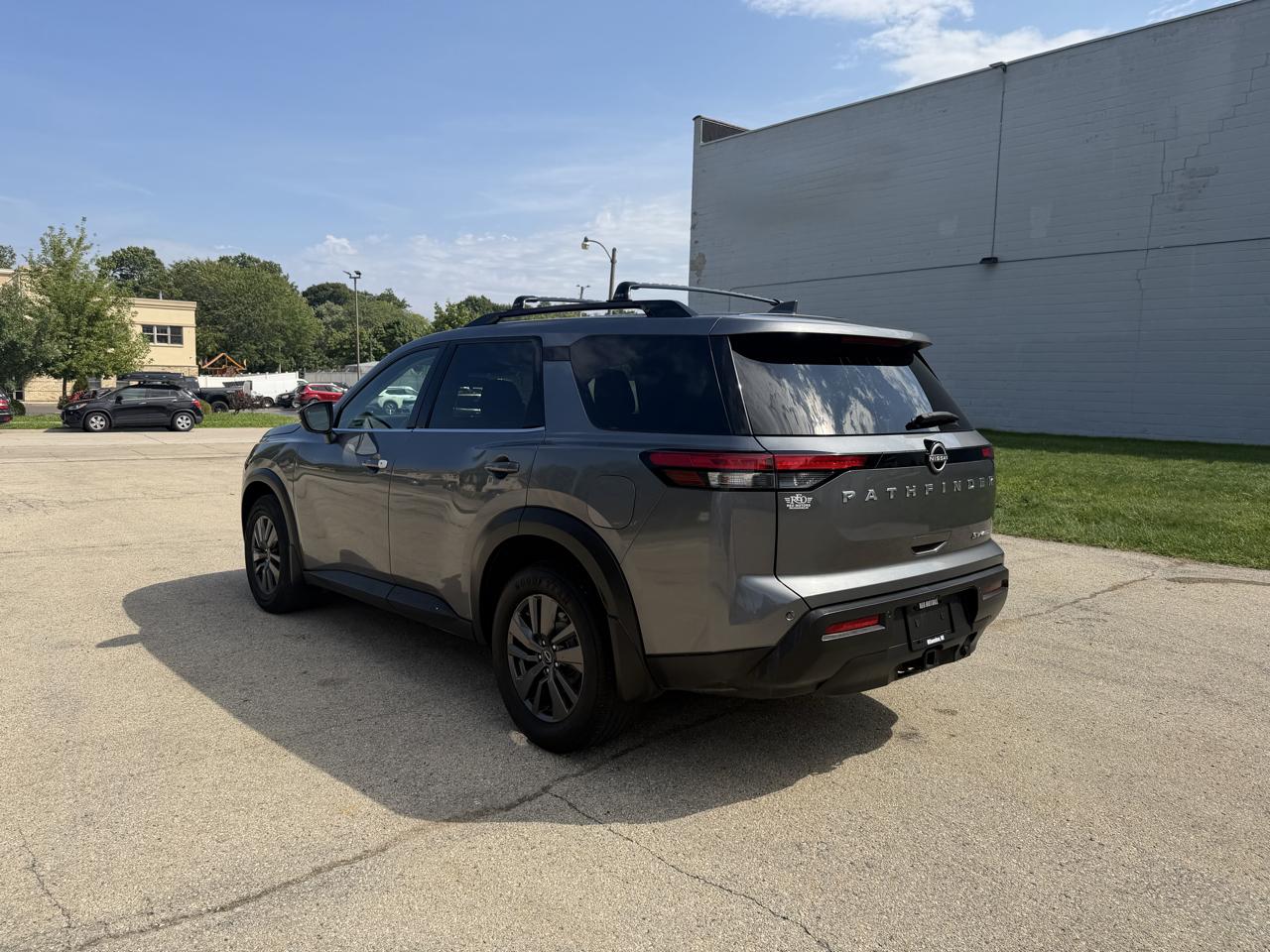 Nissan Pathfinder SV 4WD 2022