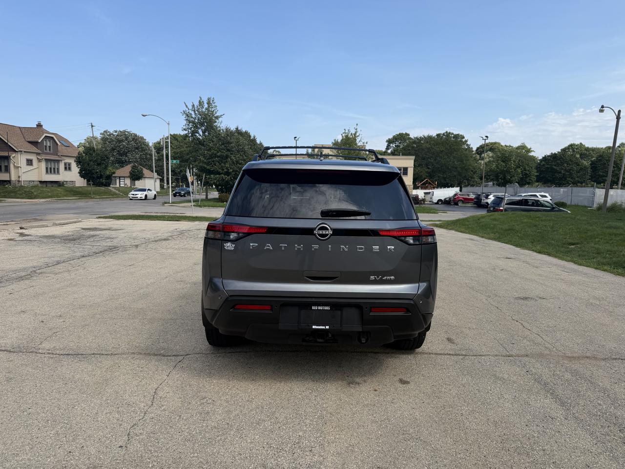 Nissan Pathfinder SV 4WD 2022
