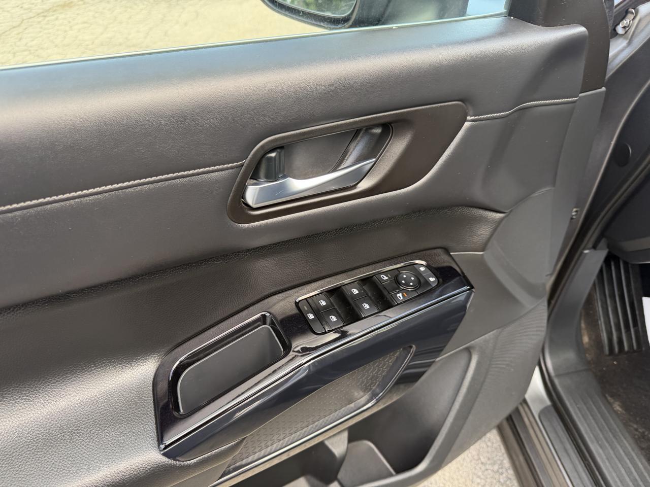 Nissan Pathfinder SV 4WD 2022