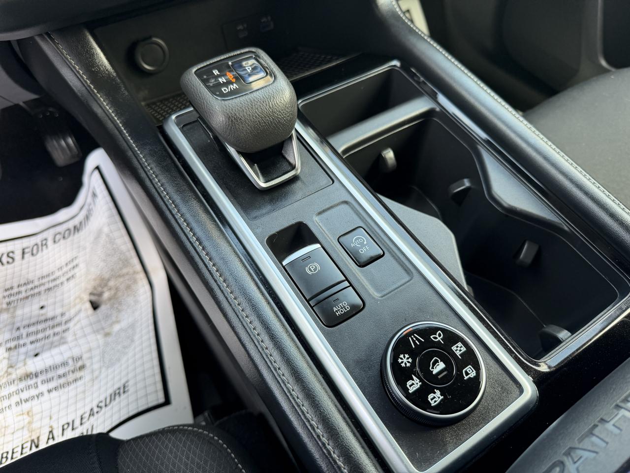 Nissan Pathfinder SV 4WD 2022