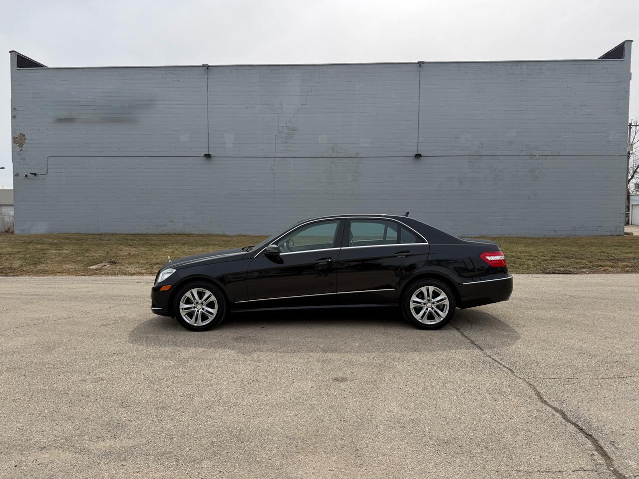 Mercedes-Benz E-Class E350 Sedan 4MATIC 2011