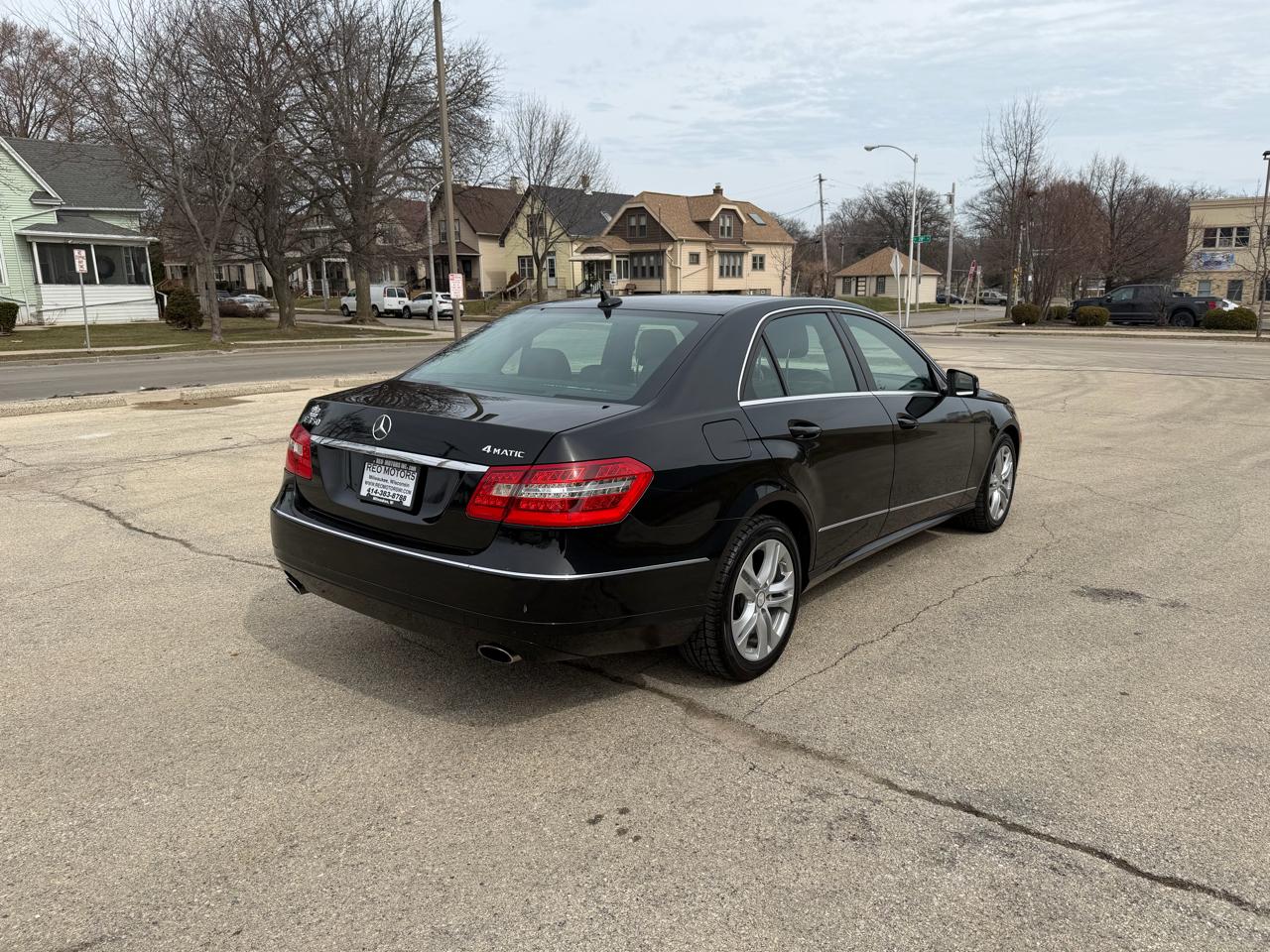 Mercedes-Benz E-Class E350 Sedan 4MATIC 2011