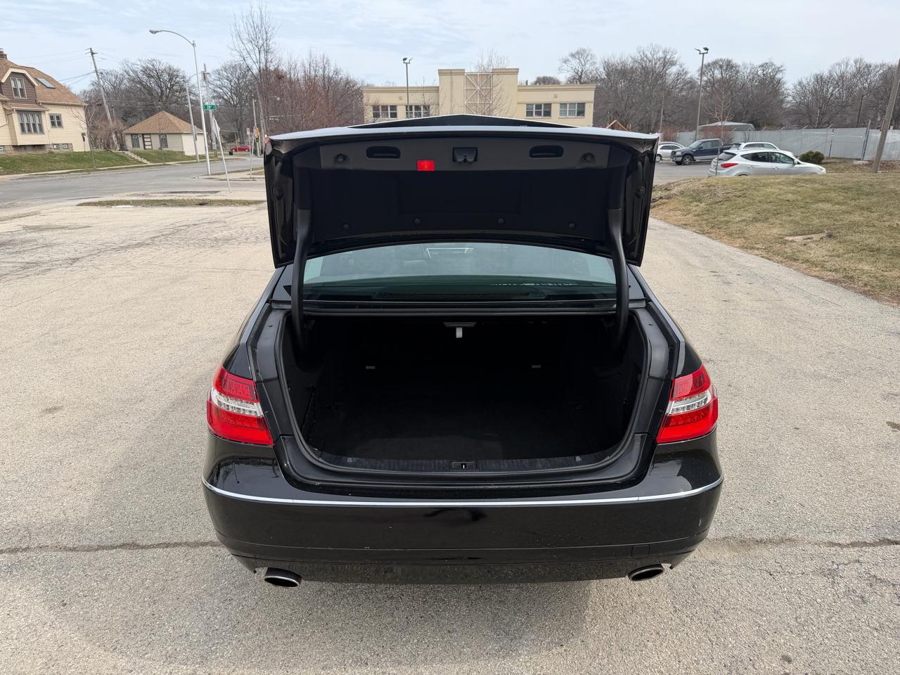 Mercedes-Benz E-Class E350 Sedan 4MATIC 2011