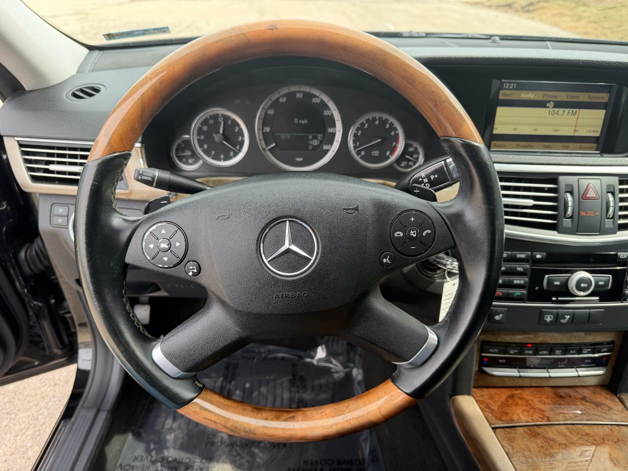 Mercedes-Benz E-Class E350 Sedan 4MATIC 2011