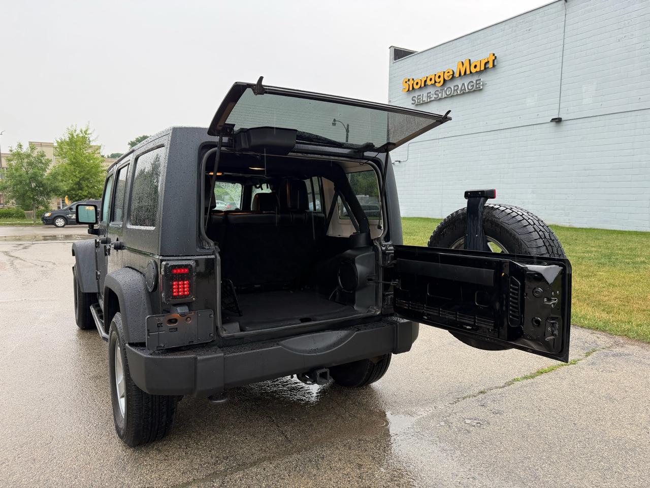 Jeep Wrangler Unlimited Rubicon 4WD 2011