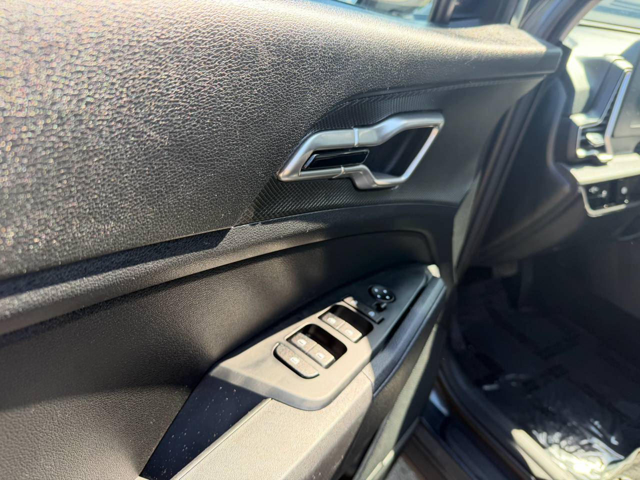 2023 Kia Sportage LX photo 2