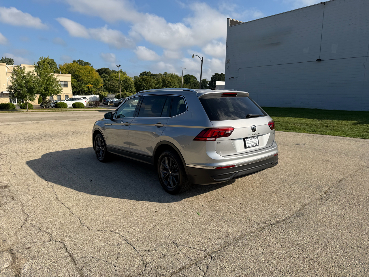 2022 Volkswagen Tiguan SE photo 4