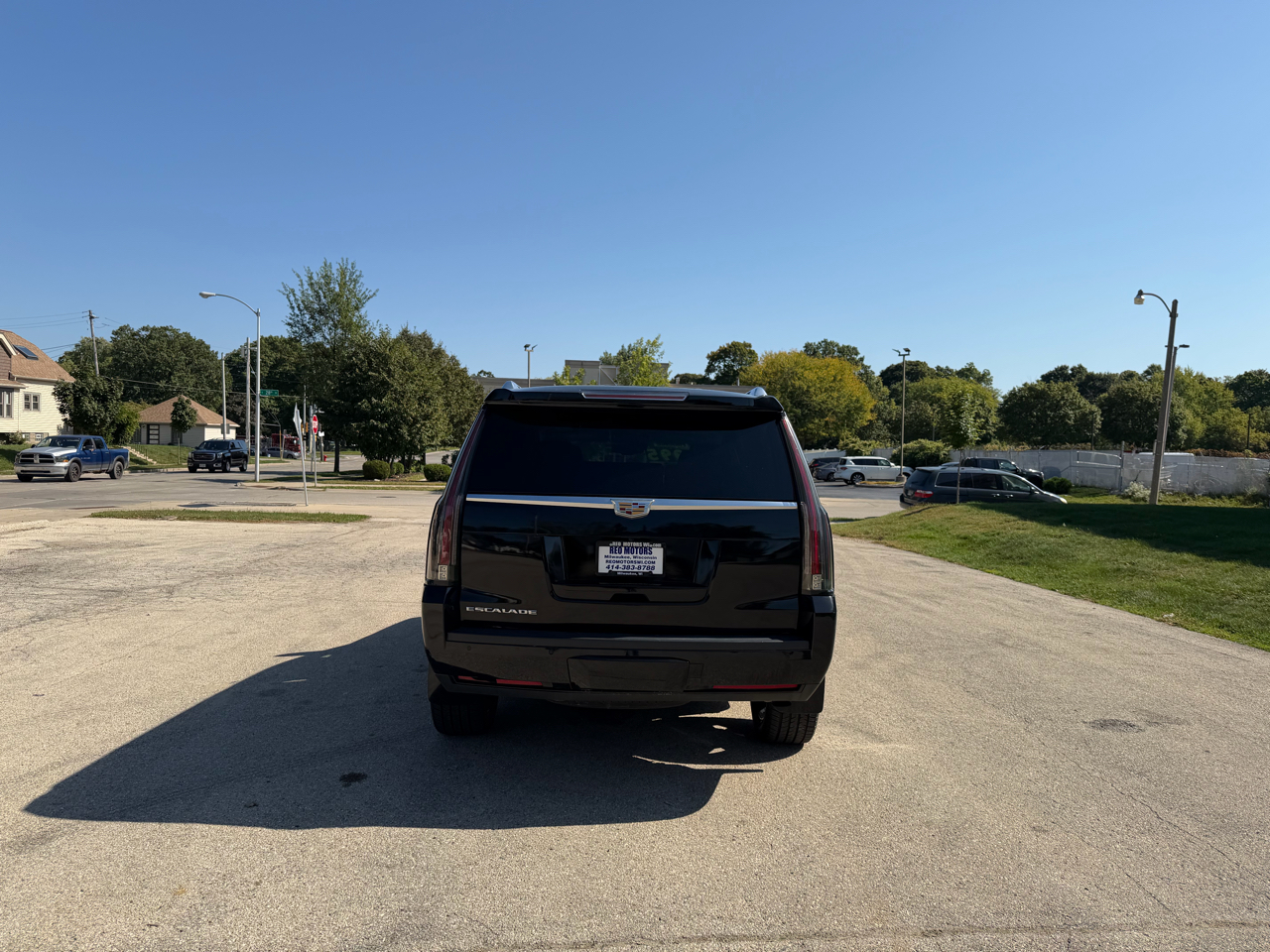 2016 Cadillac Escalade Luxury photo 4
