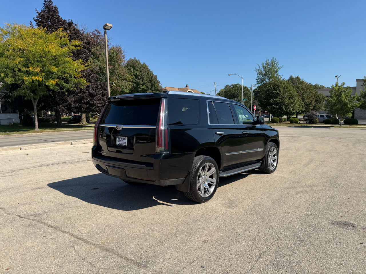 2016 Cadillac Escalade Luxury photo 5