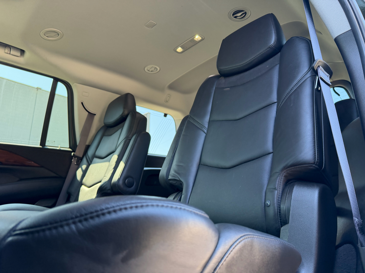 2016 Cadillac Escalade Luxury photo 8