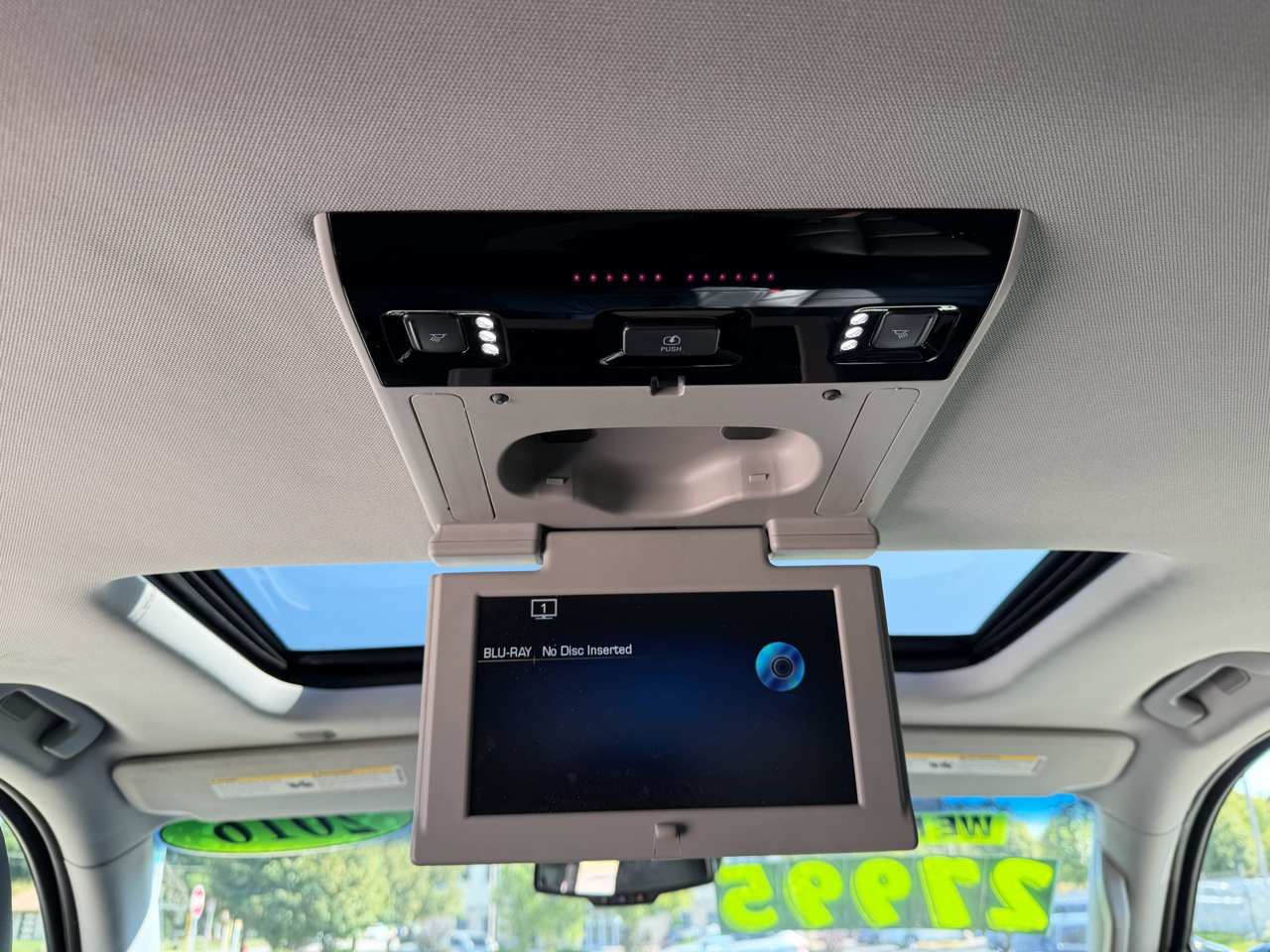 2016 Cadillac Escalade Luxury photo 9