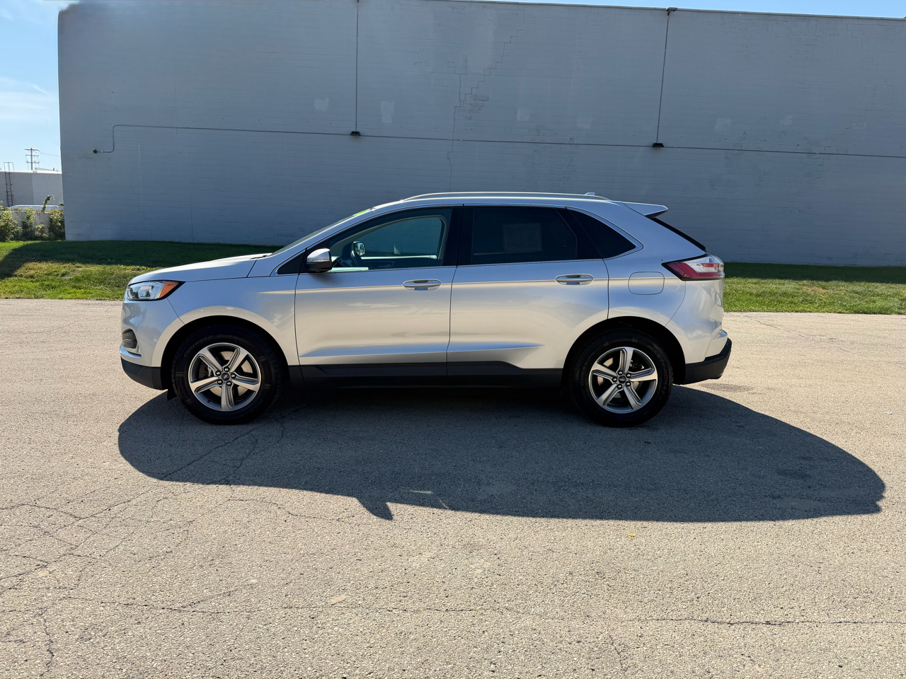 2019 Ford Edge SEL photo 4