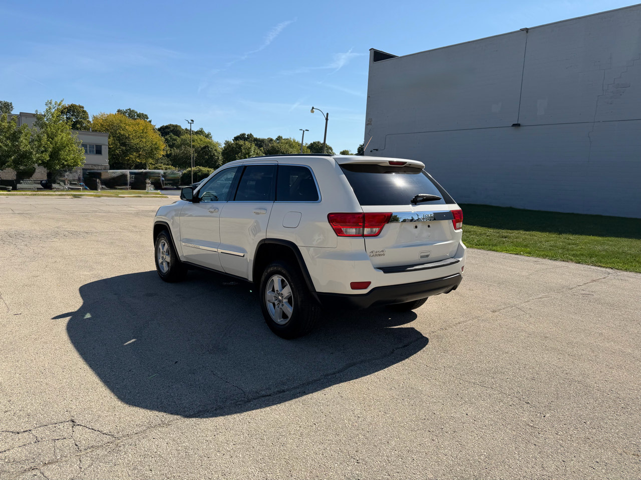 2012 Jeep Grand Cherokee Laredo photo 2