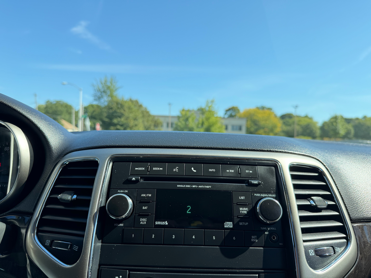 2012 Jeep Grand Cherokee Laredo photo 8