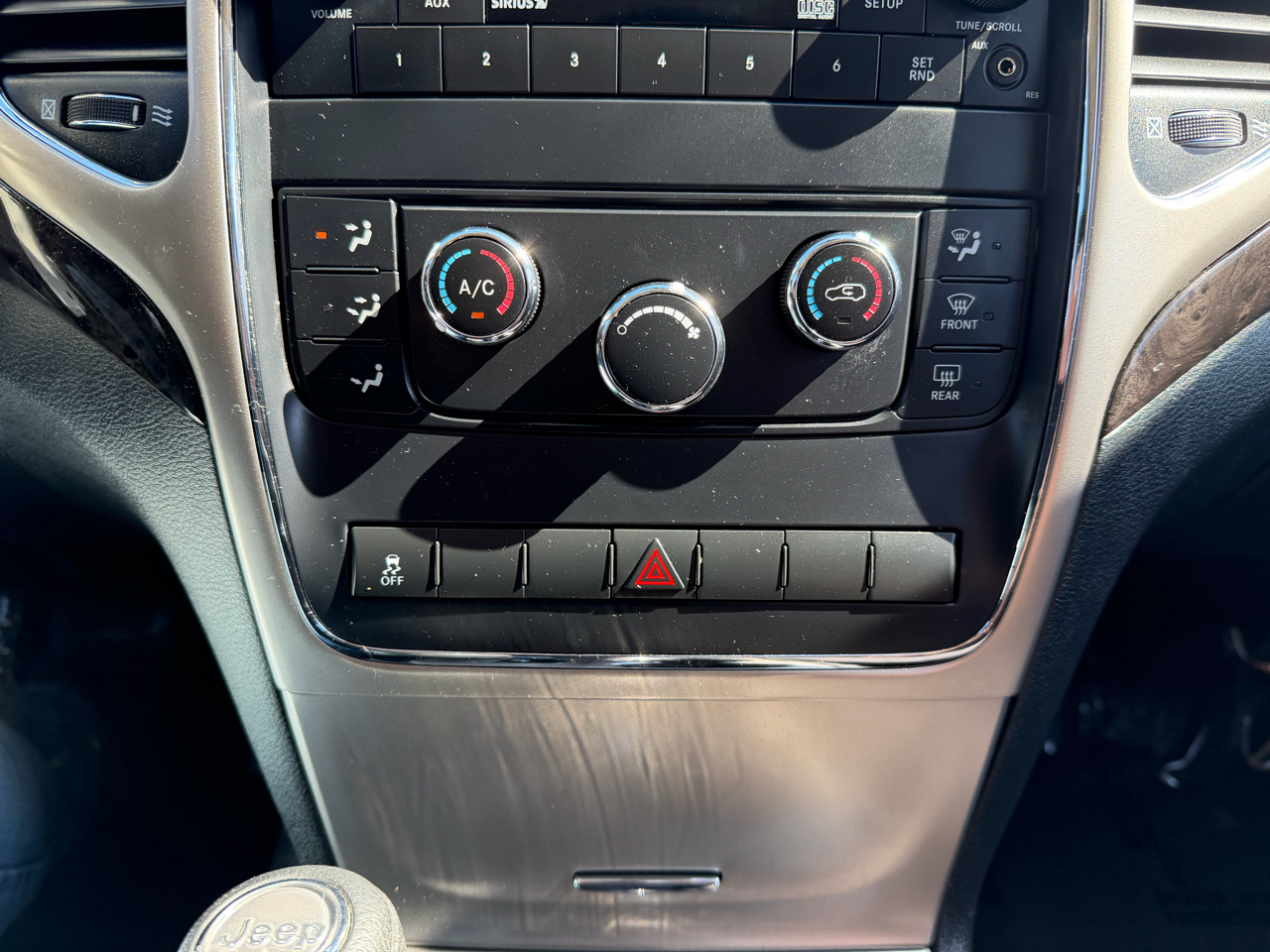 2012 Jeep Grand Cherokee Laredo photo 9