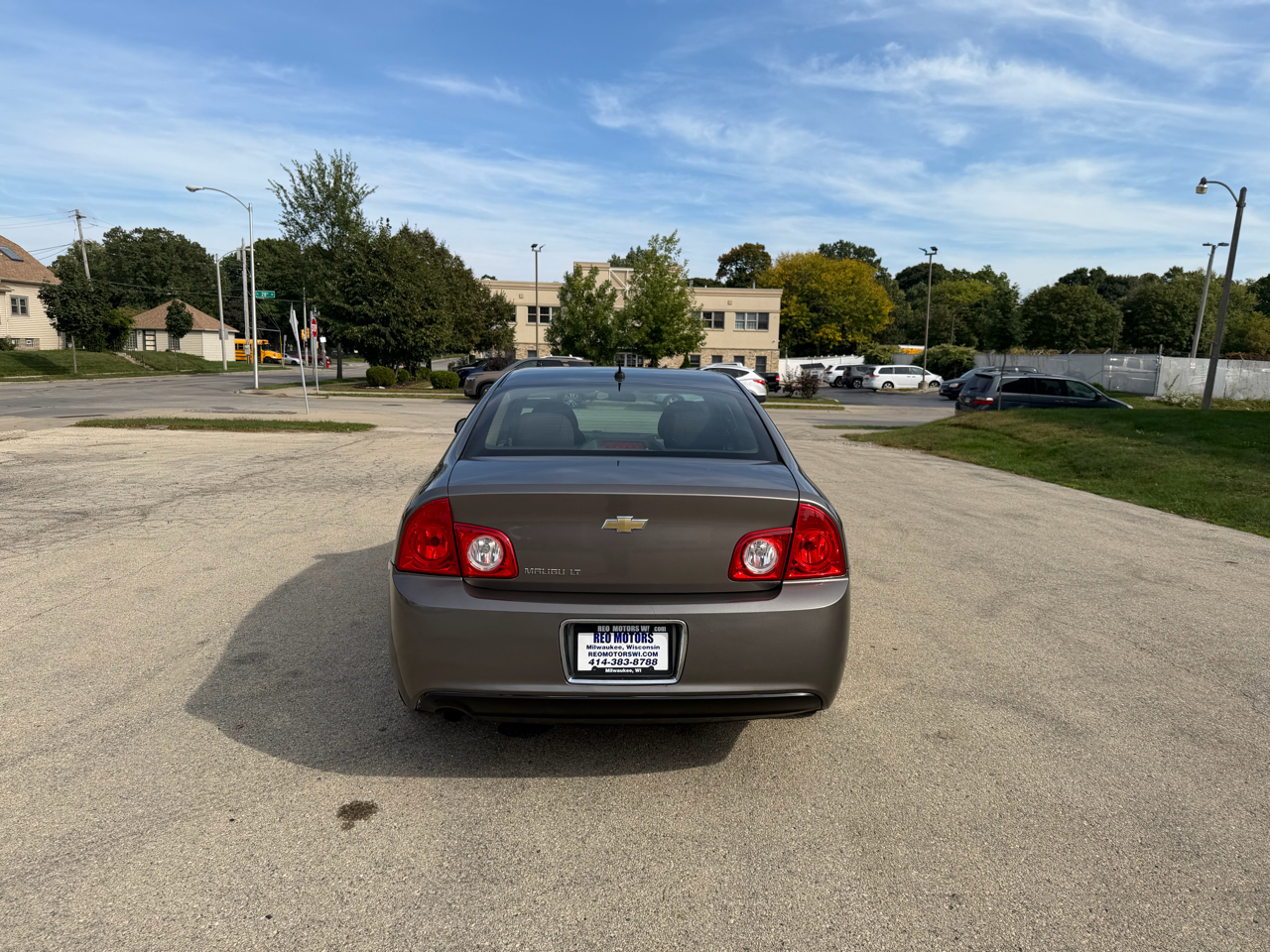 2011 Chevrolet Malibu 1LT photo 4