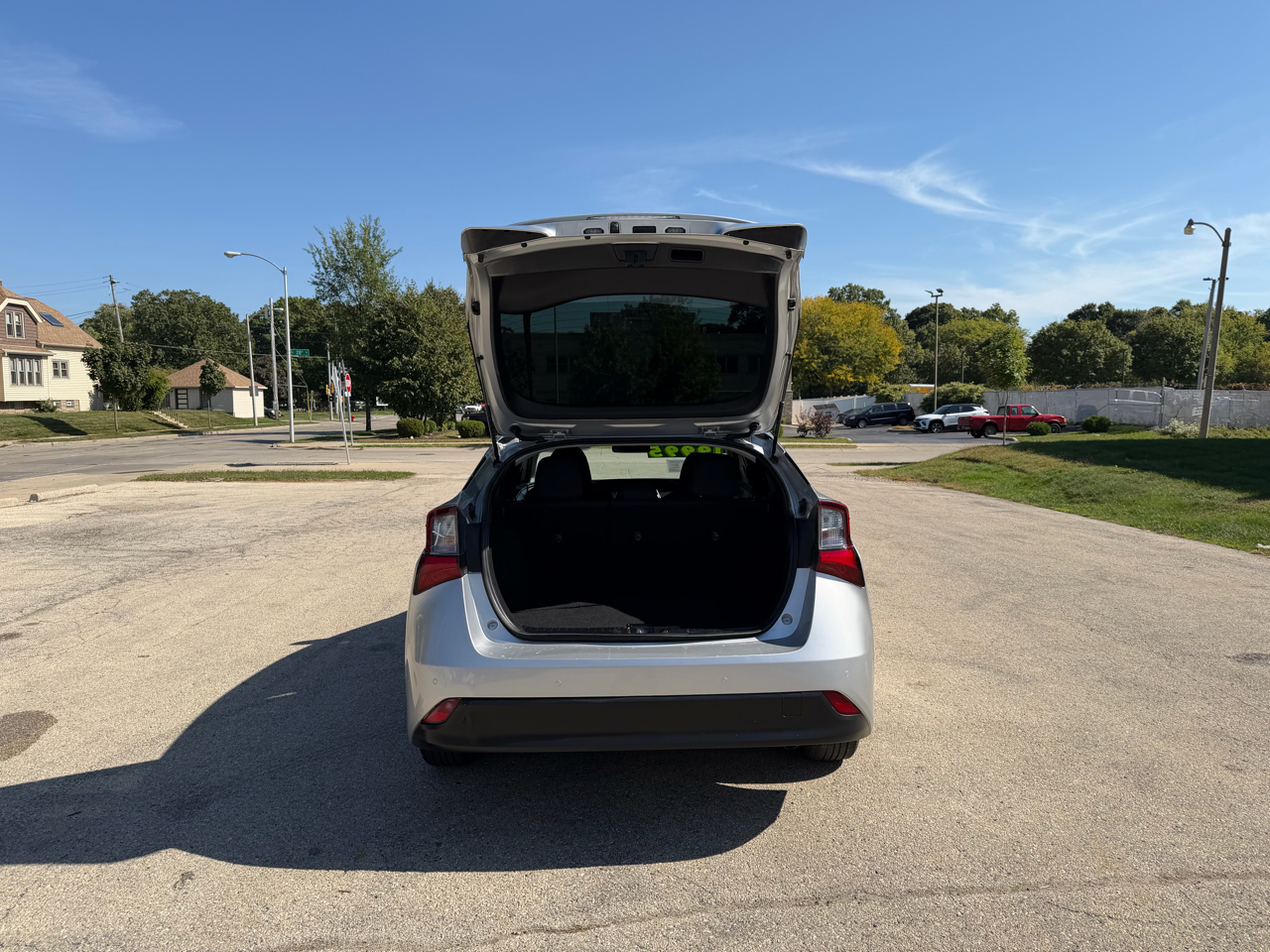 2021 Toyota Prius LE photo 6