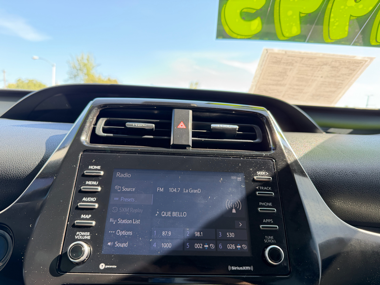2021 Toyota Prius LE photo 10