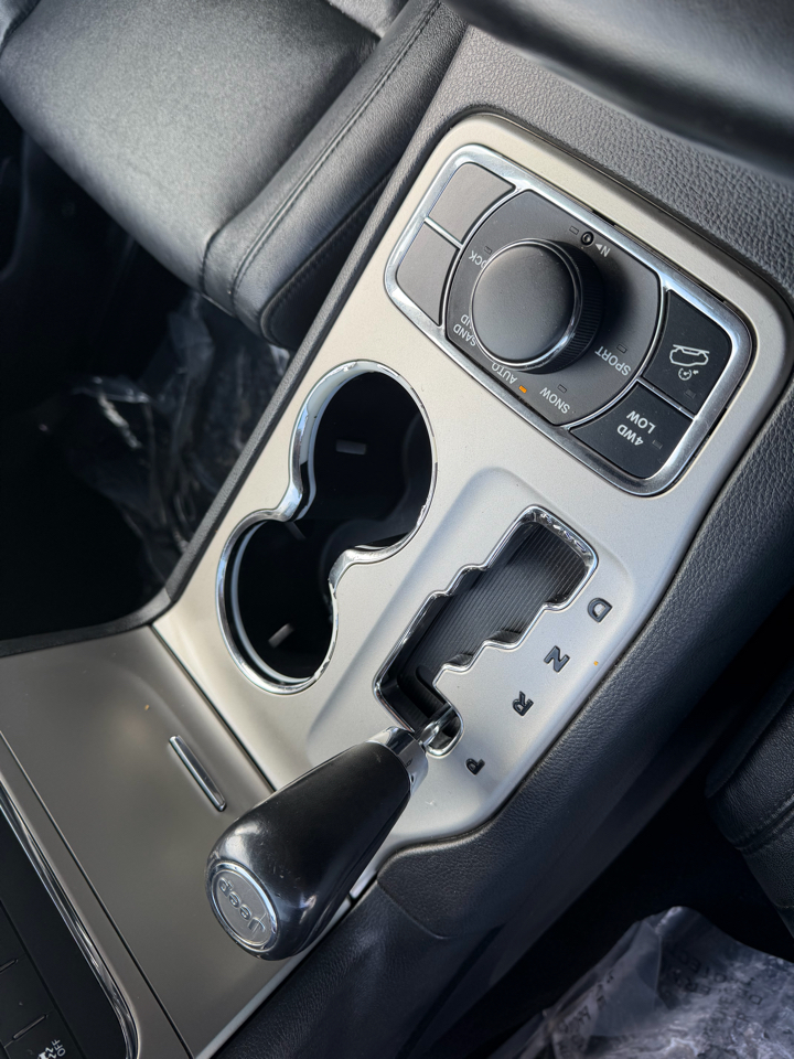 Jeep Grand Cherokee Limited 4WD 2011