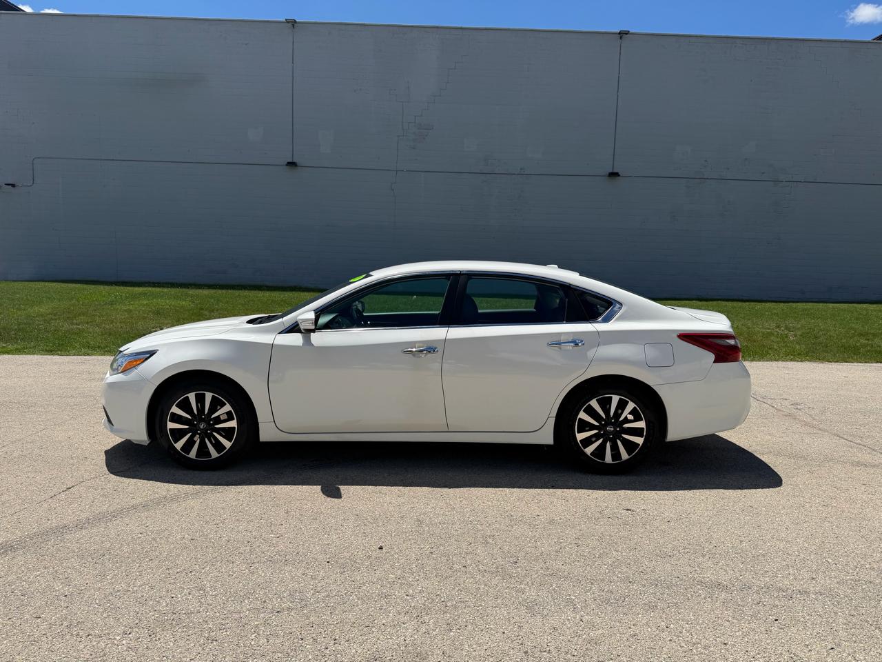 Nissan Altima 2.5 SV 2018