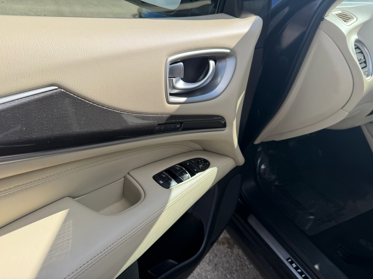 Infiniti QX60 Base AWD 2018 Infiniti QX60 Base AWD 2018