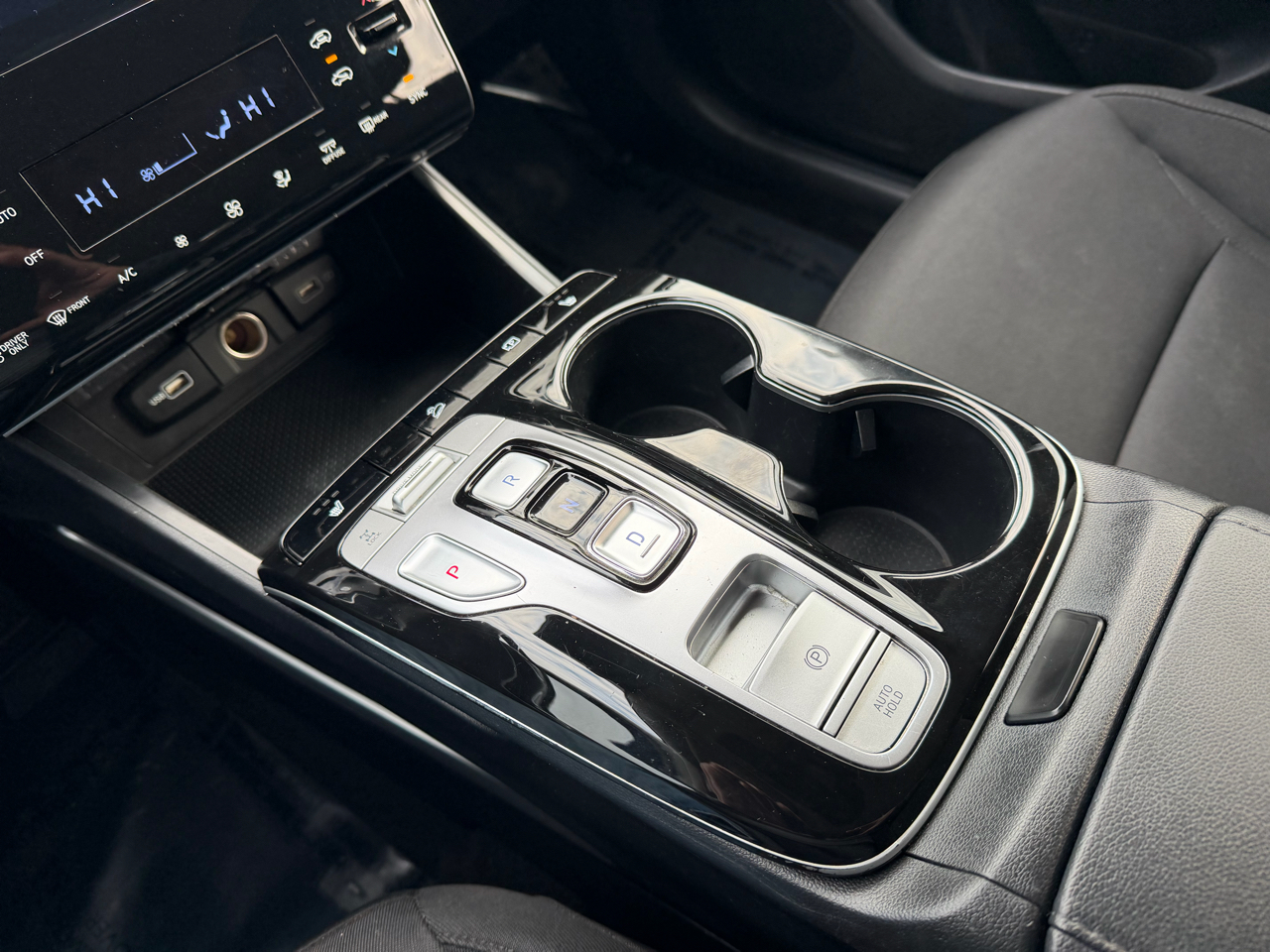 Hyundai Tucson Blue Hybrid AWD 2022 Hyundai Tucson Blue Hybrid AWD 2022