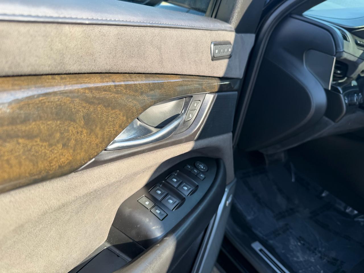 Cadillac Escalade ESV Platinum 4WD 2020