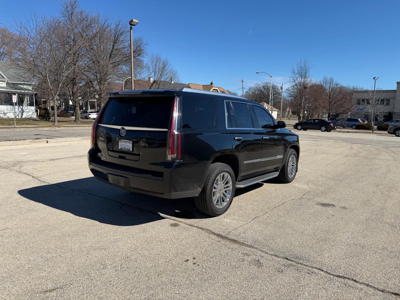 Cadillac Escalade Luxury 4WD 2015