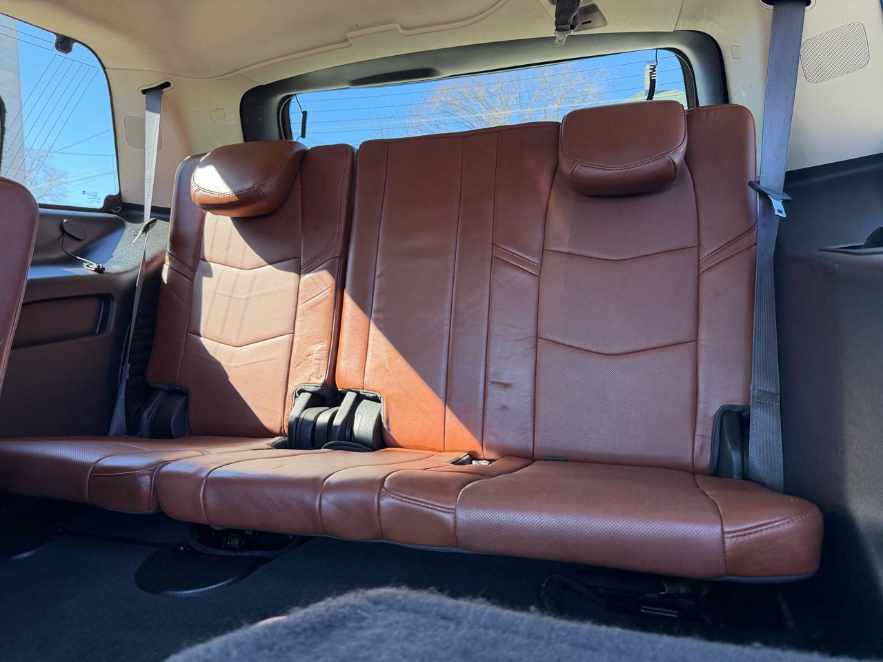 Cadillac Escalade Luxury 4WD 2015