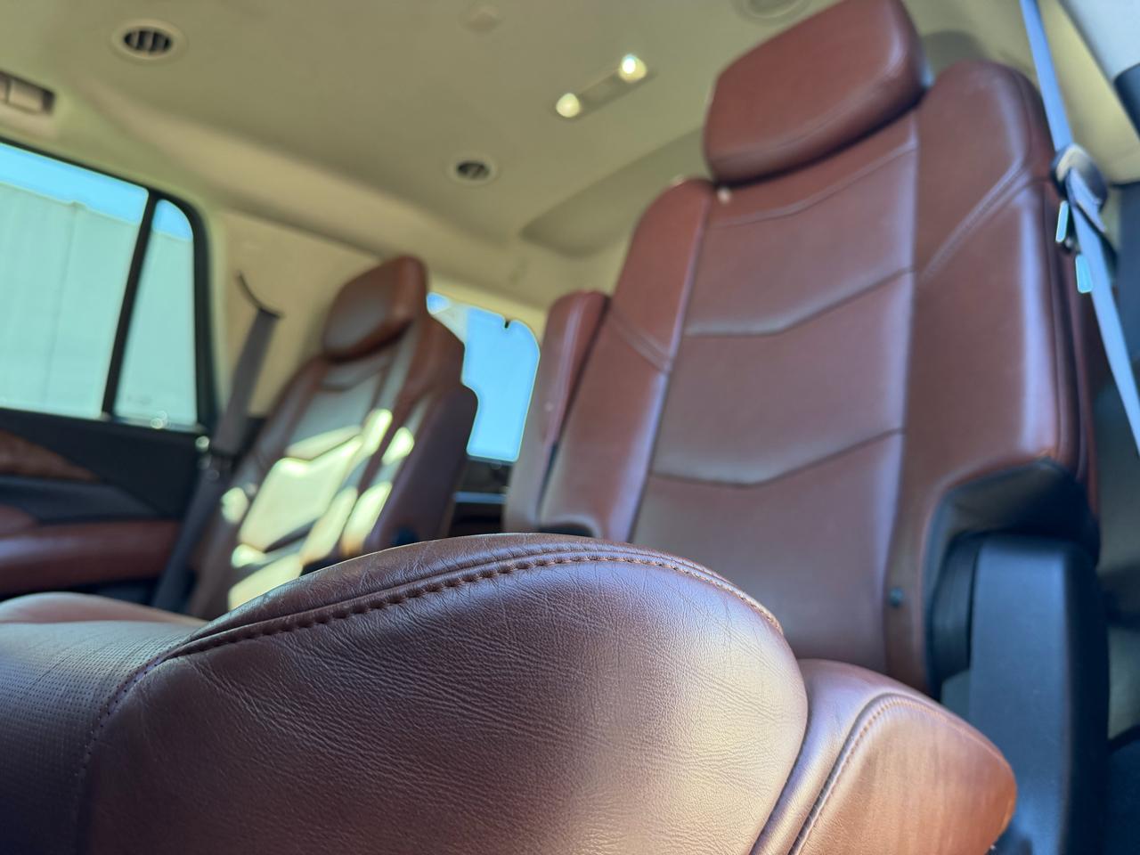 Cadillac Escalade Luxury 4WD 2015