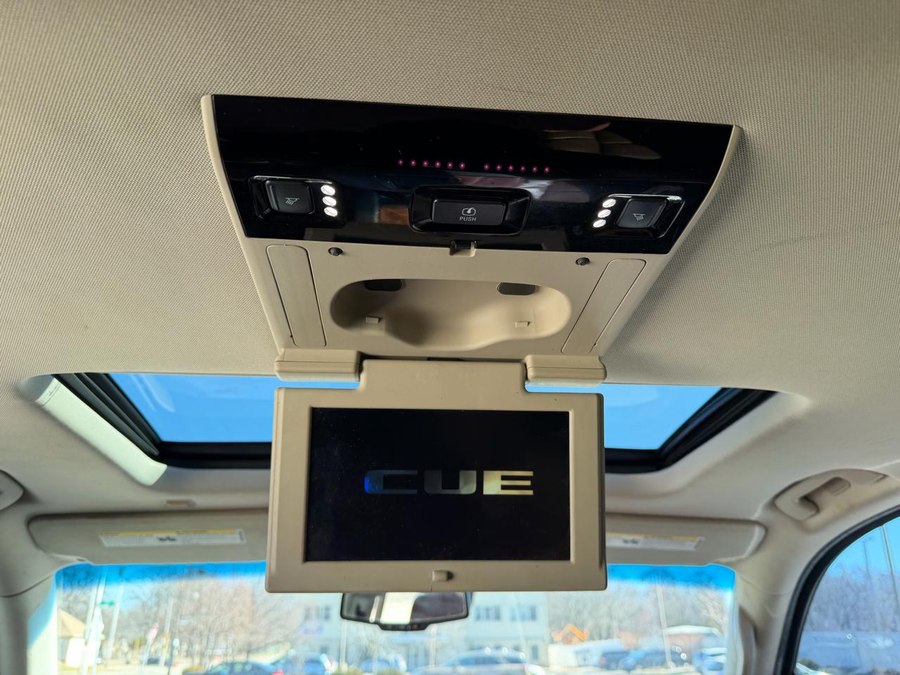 Cadillac Escalade Luxury 4WD 2015