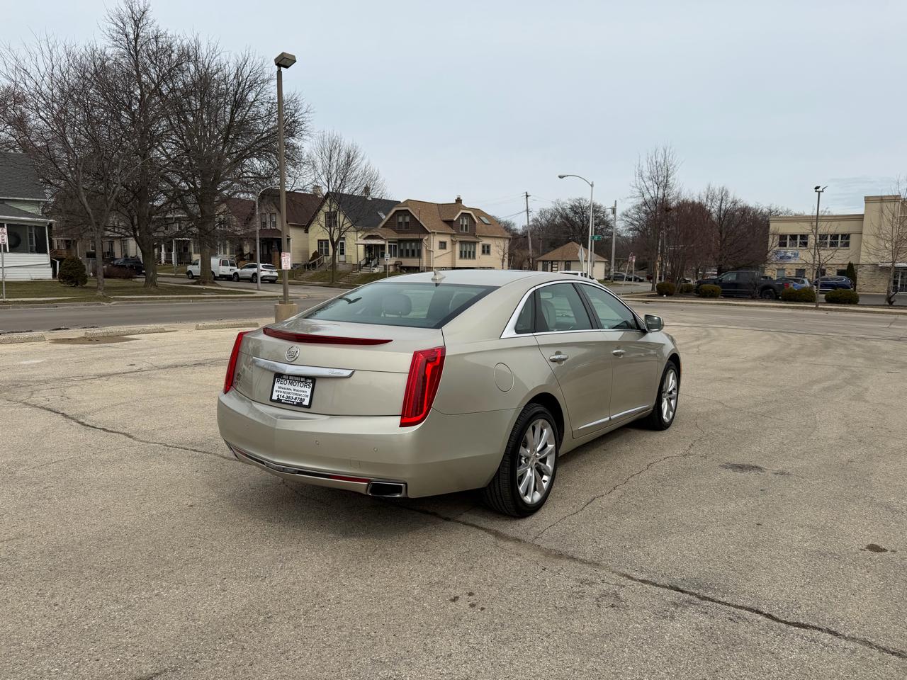 Cadillac XTS Premium 2013