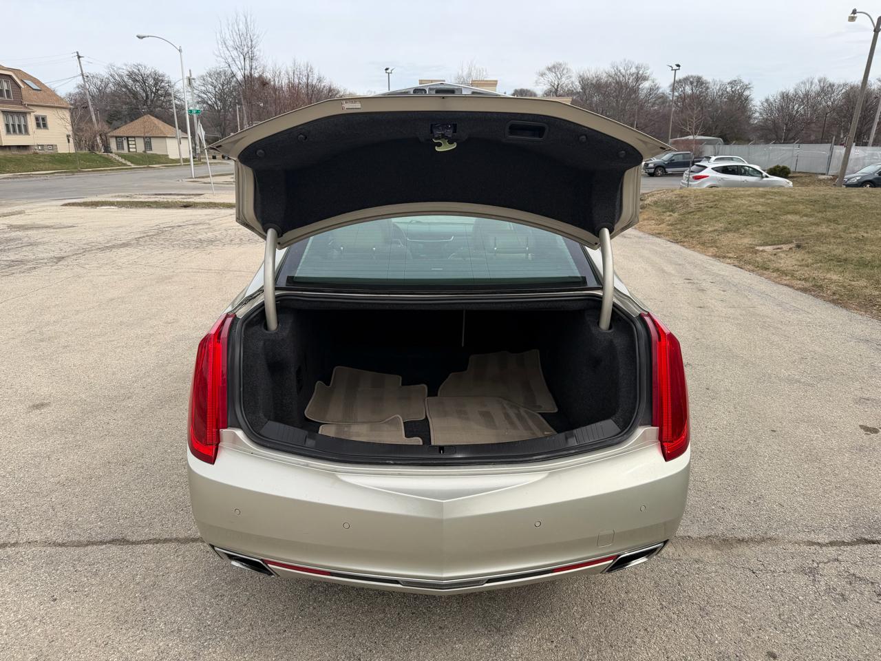 Cadillac XTS Premium 2013
