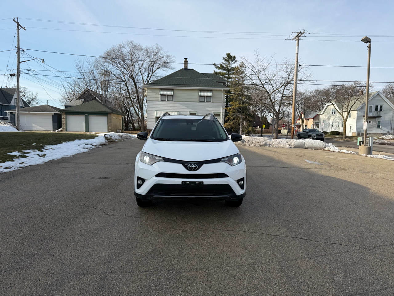 Toyota RAV4 XLE AWD 2018