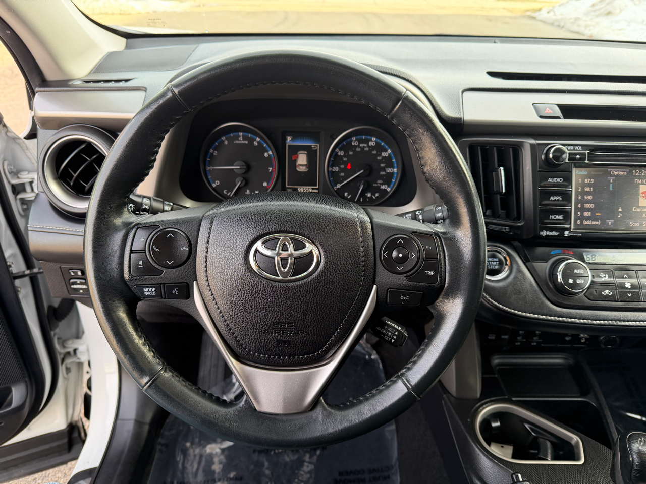 Toyota RAV4 XLE AWD 2018