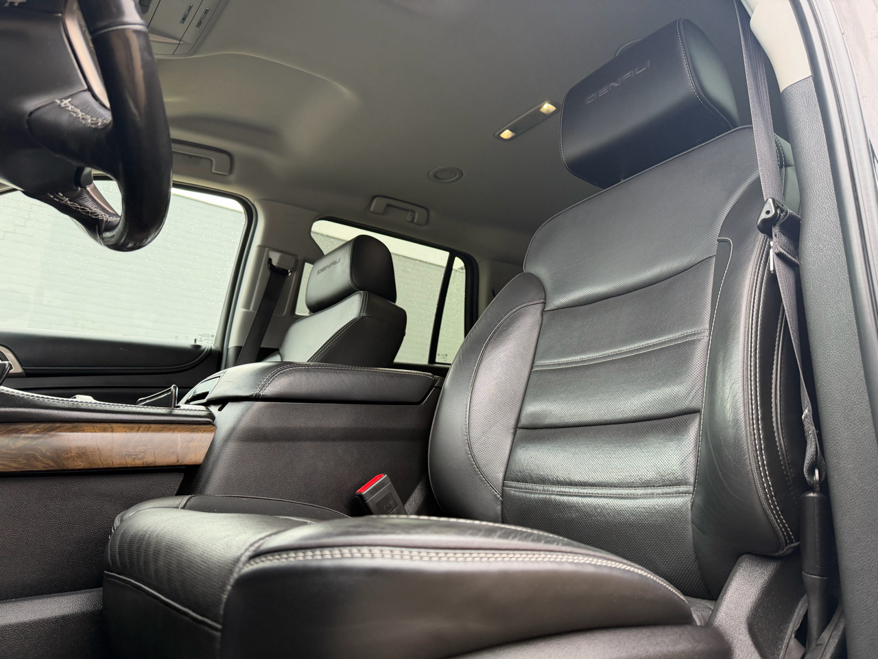 GMC Yukon Denali 4WD 2018